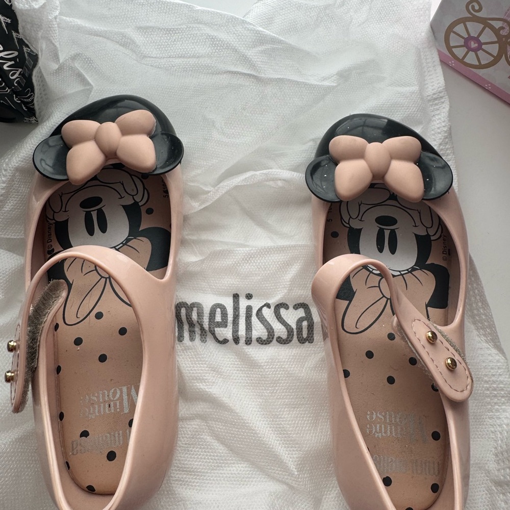 Mini Melissa Pink and Black Minnie Mouse Jelly Dress Shoes - Picture 2 of 4